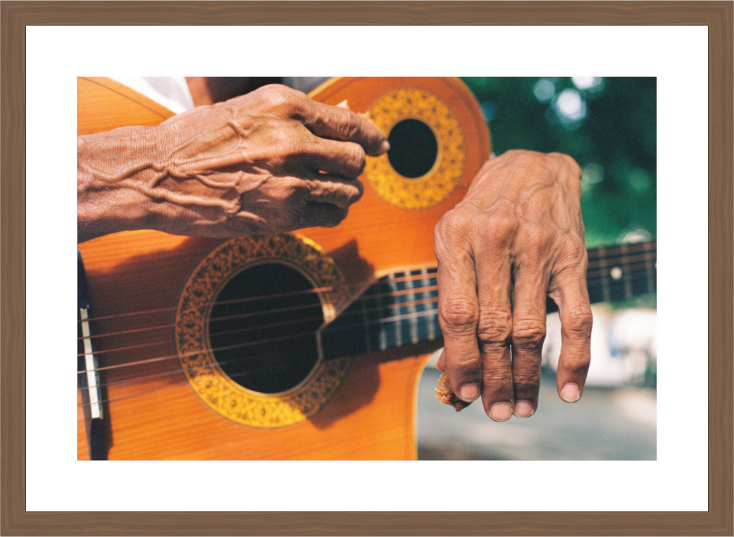 Main image Cuban Street Guitarist