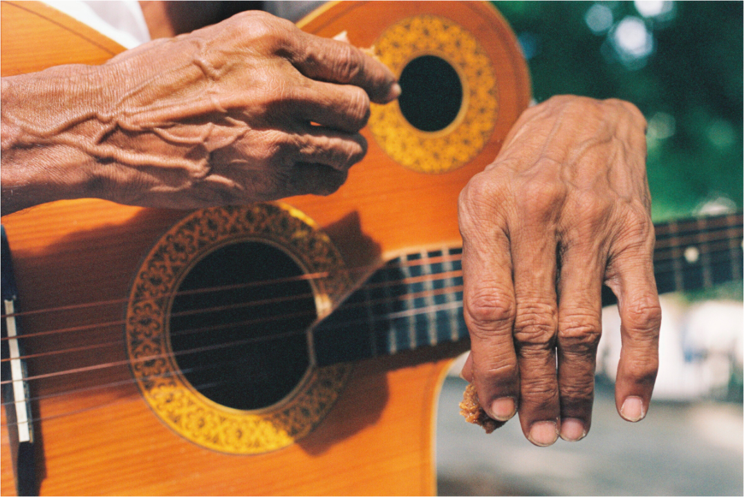 Main image Cuban Street Guitarist