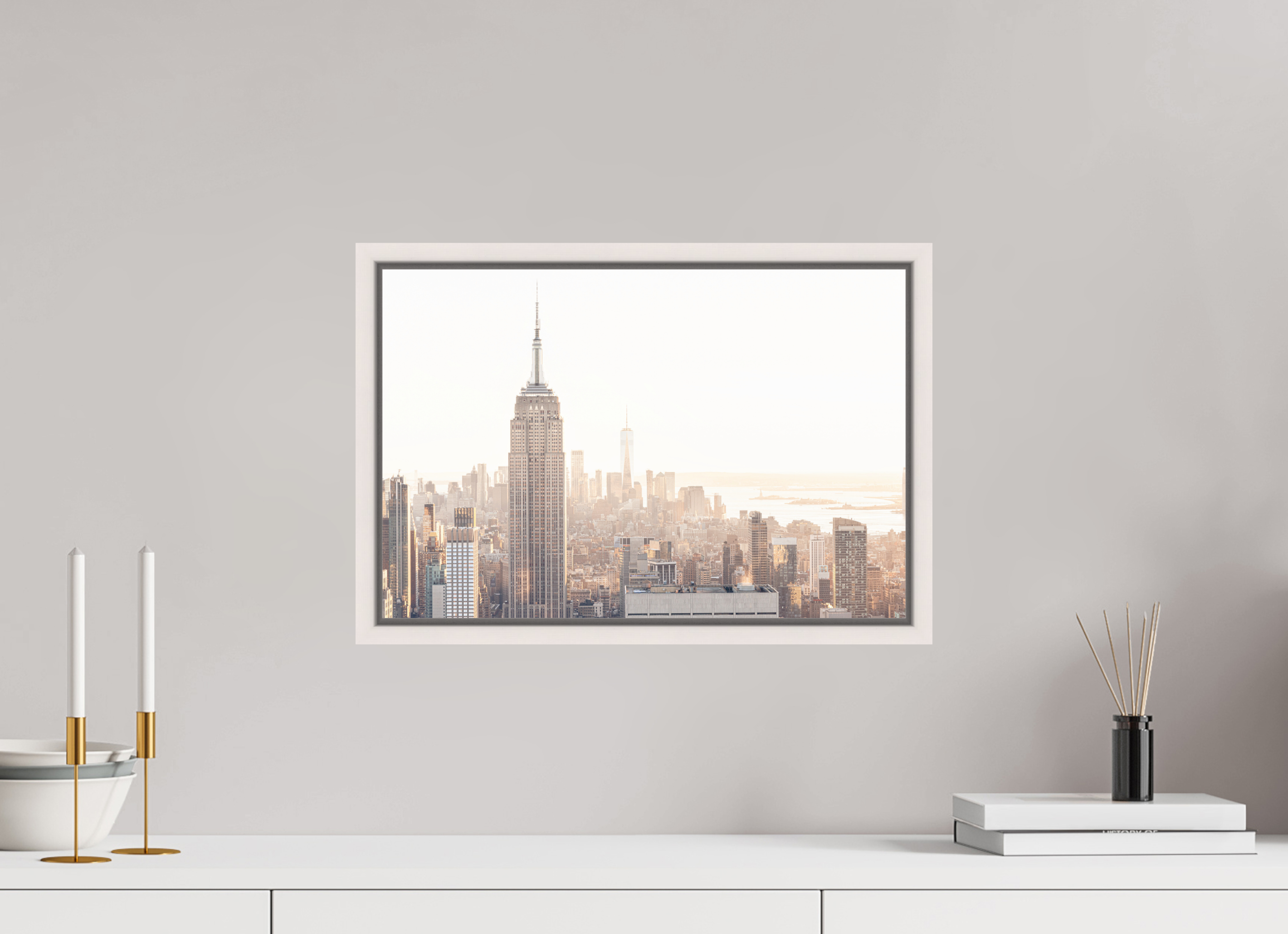 45 x 30 cm, Acrylic glossy 2mm - American case 15mm - maple white Empire State Building sunnygold
