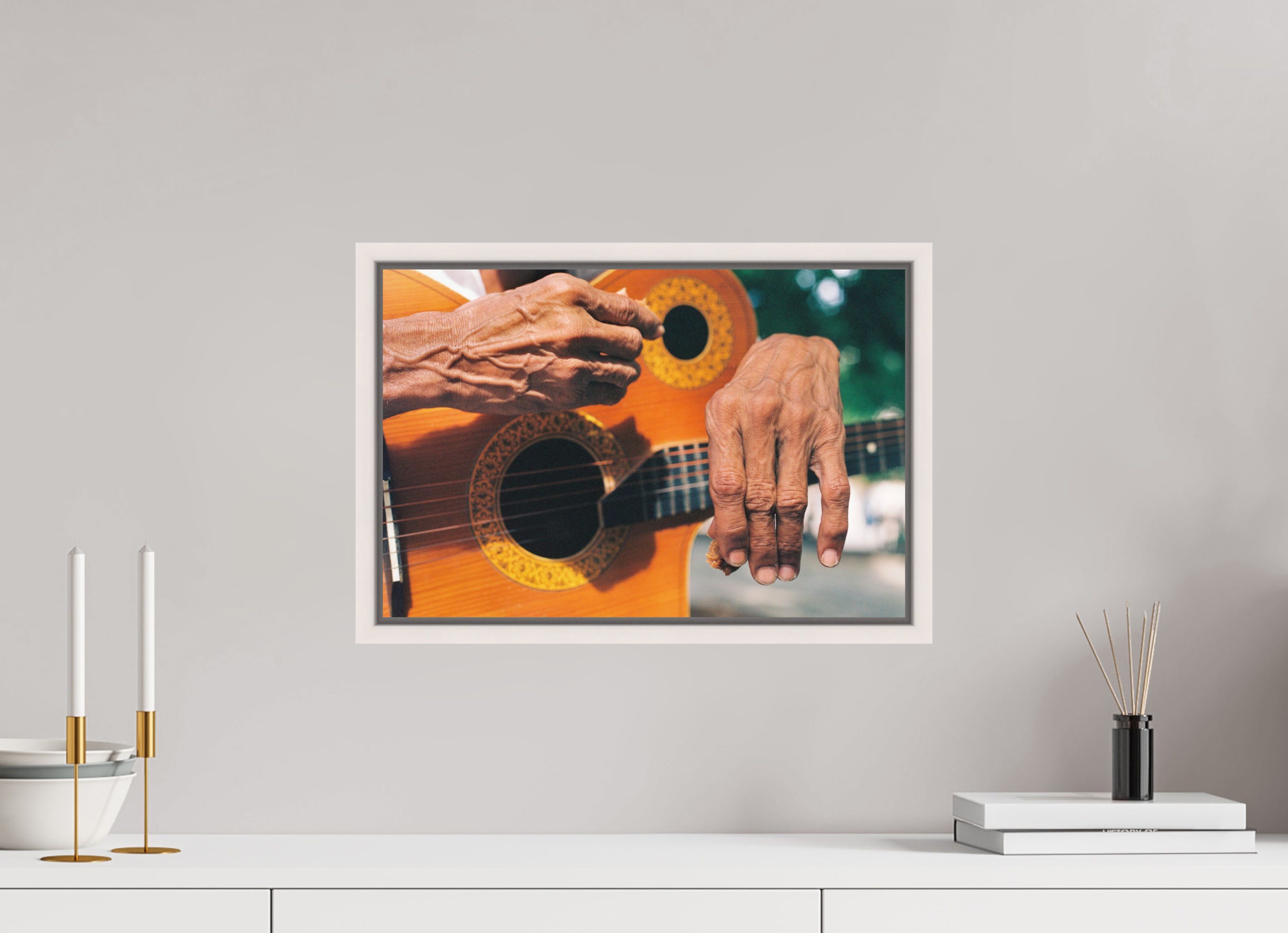 45 x 30 cm, Fine Art Print - Infinity Rag Photo 2 - Ame case 15mm - mapple white Cuban Street Guitarist