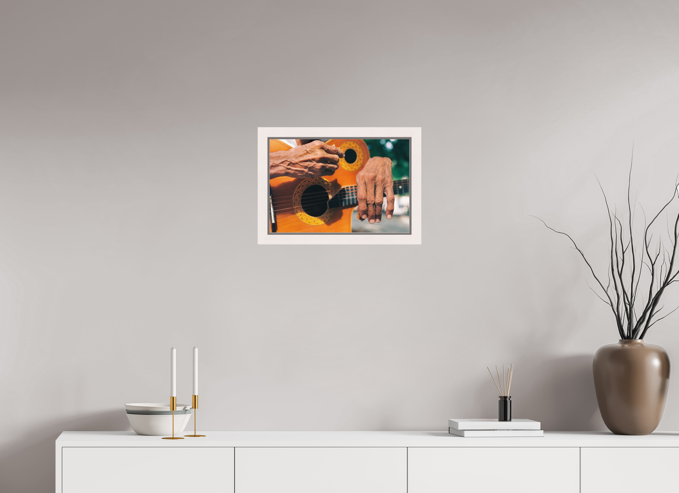 45 x 30 cm, Acrylic glossy 2mm - American case 31mm - mapple white Cuban Street Guitarist