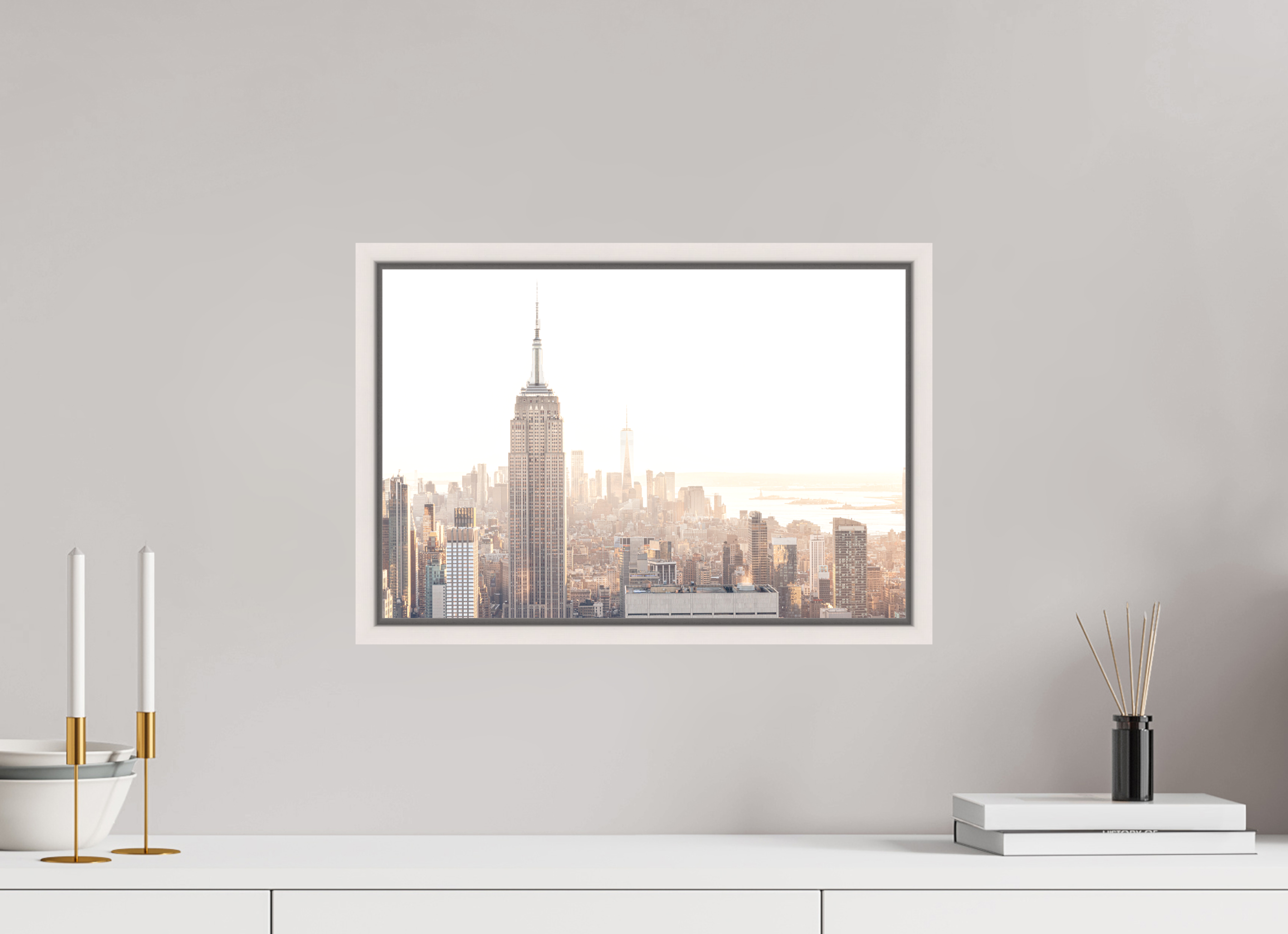 45 x 30 cm, Acrylic matt 2mm - American case 15mm - mapple white Empire State Building sunnygold